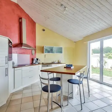 Belle Maison Familiale Pour Un Sejour A *